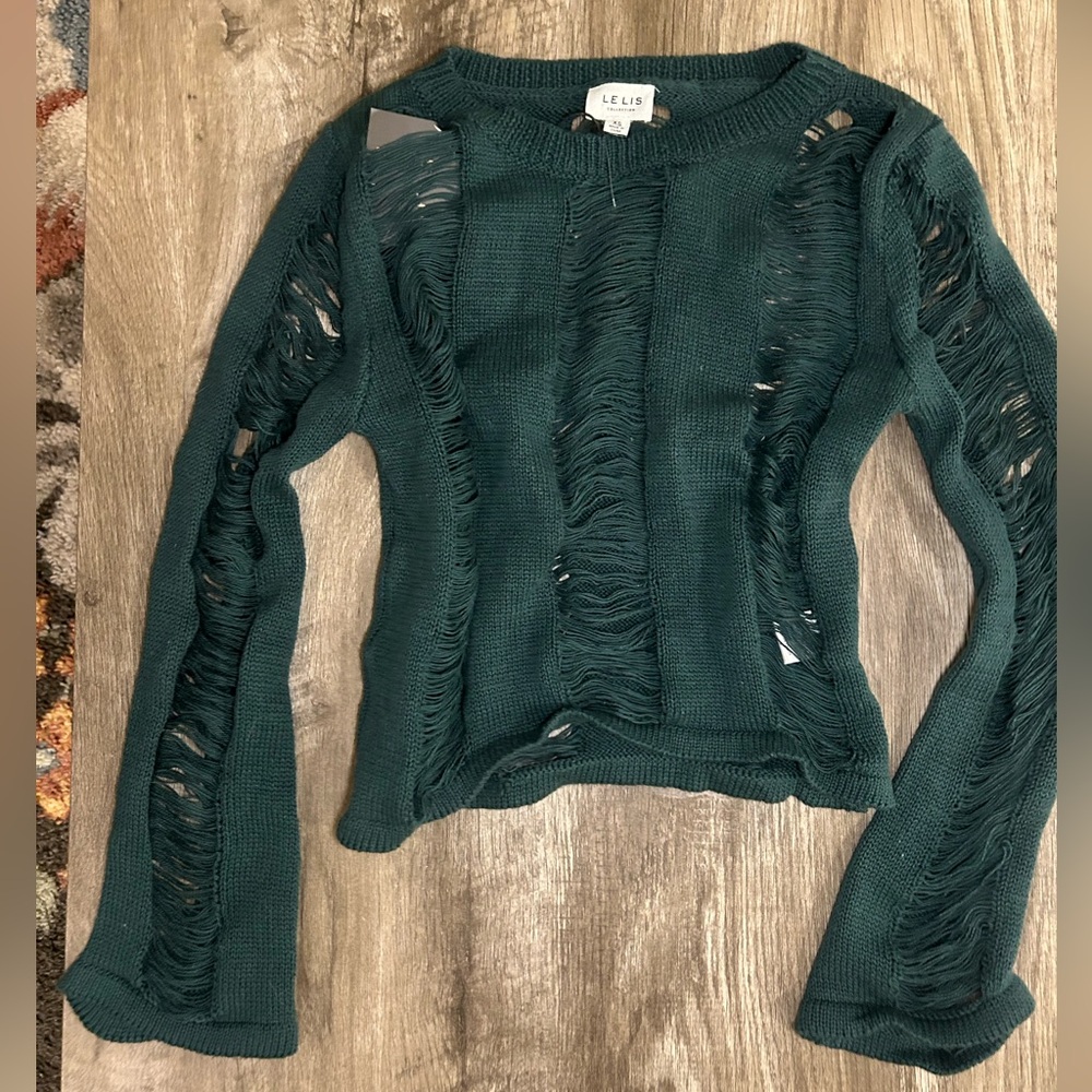 Green crop top